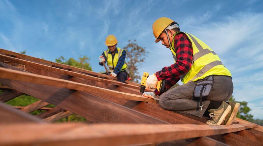 Professional residential roofers in Midland, IN